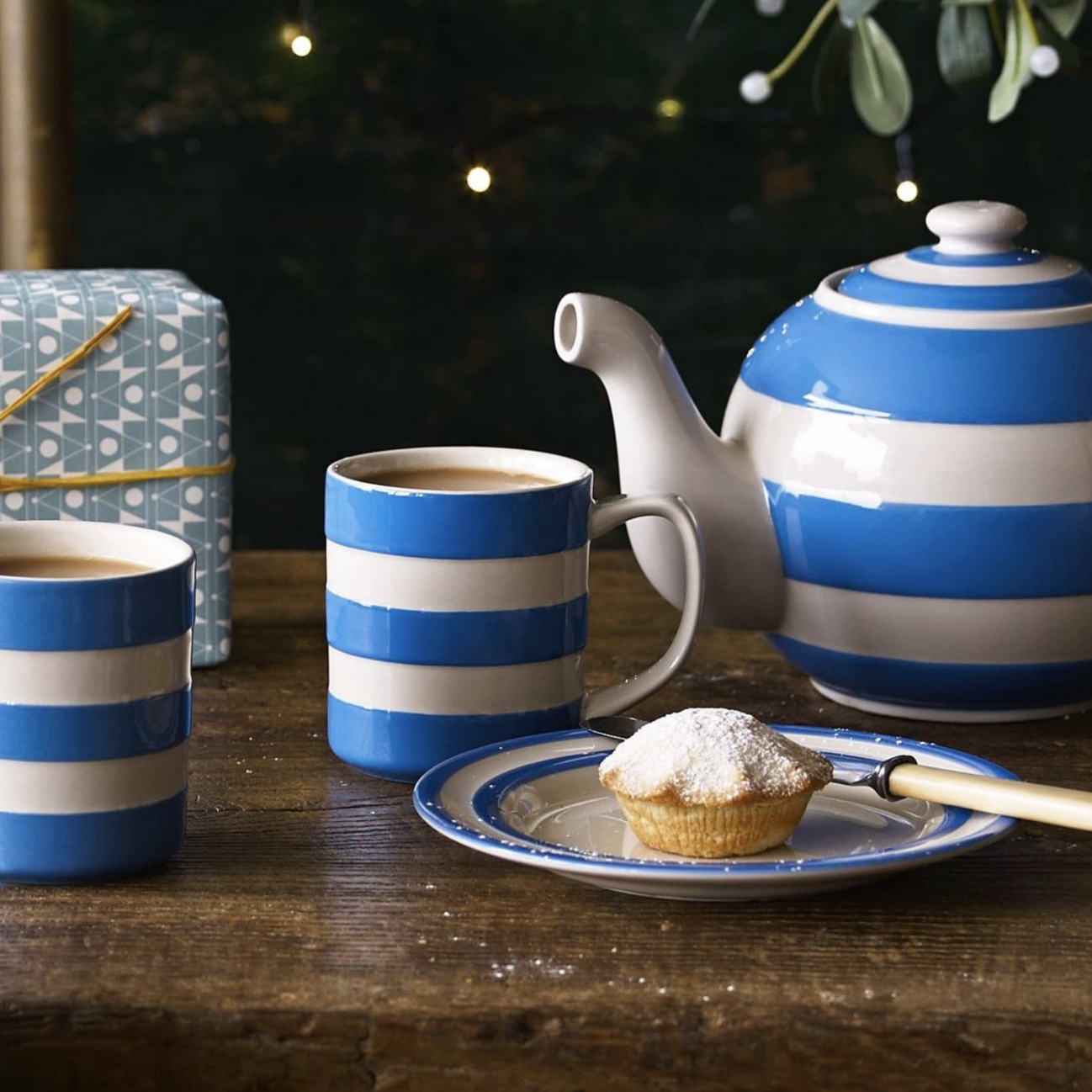 Teapot Betty Large, Cornish Blue